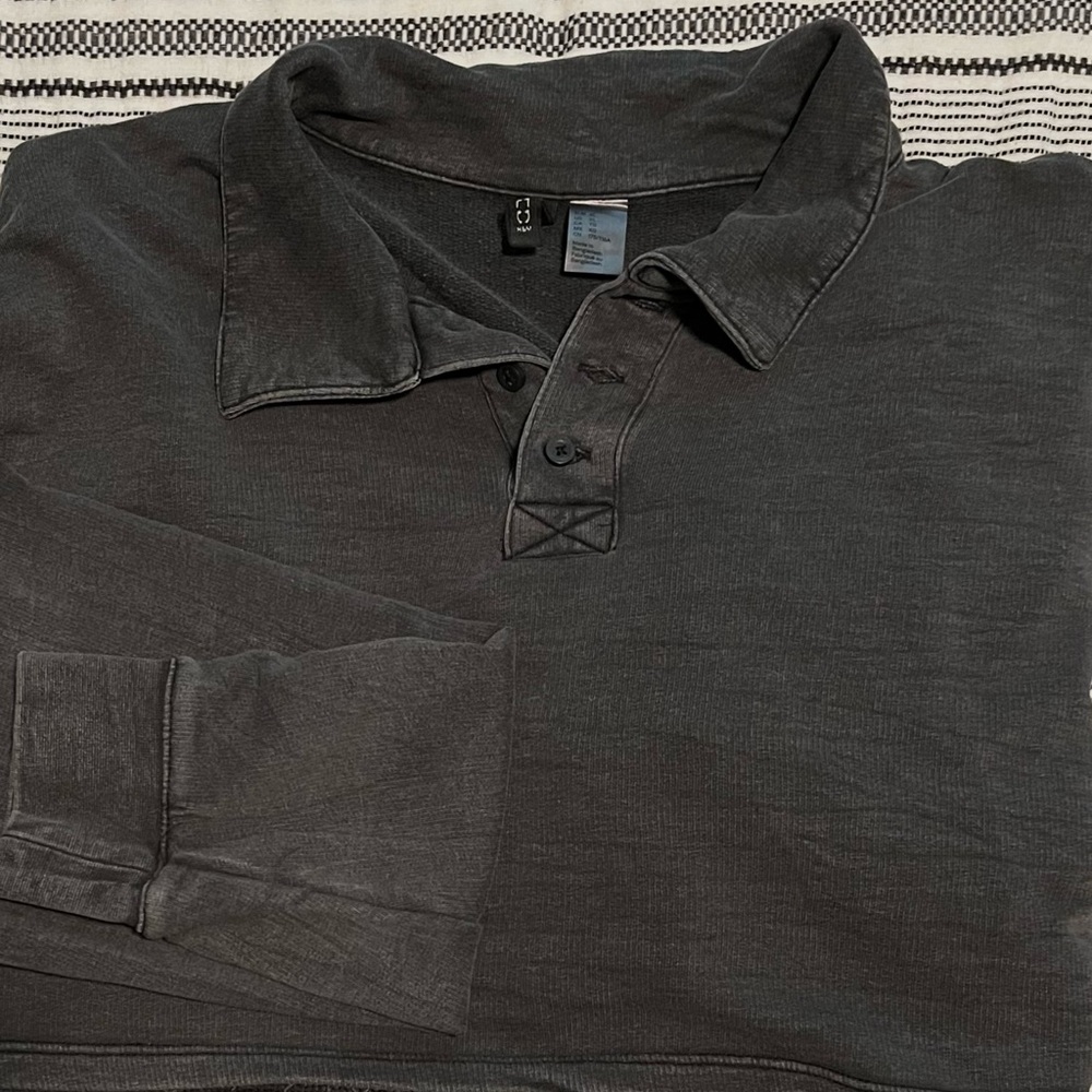 Brand New H&M Cropped Shirt